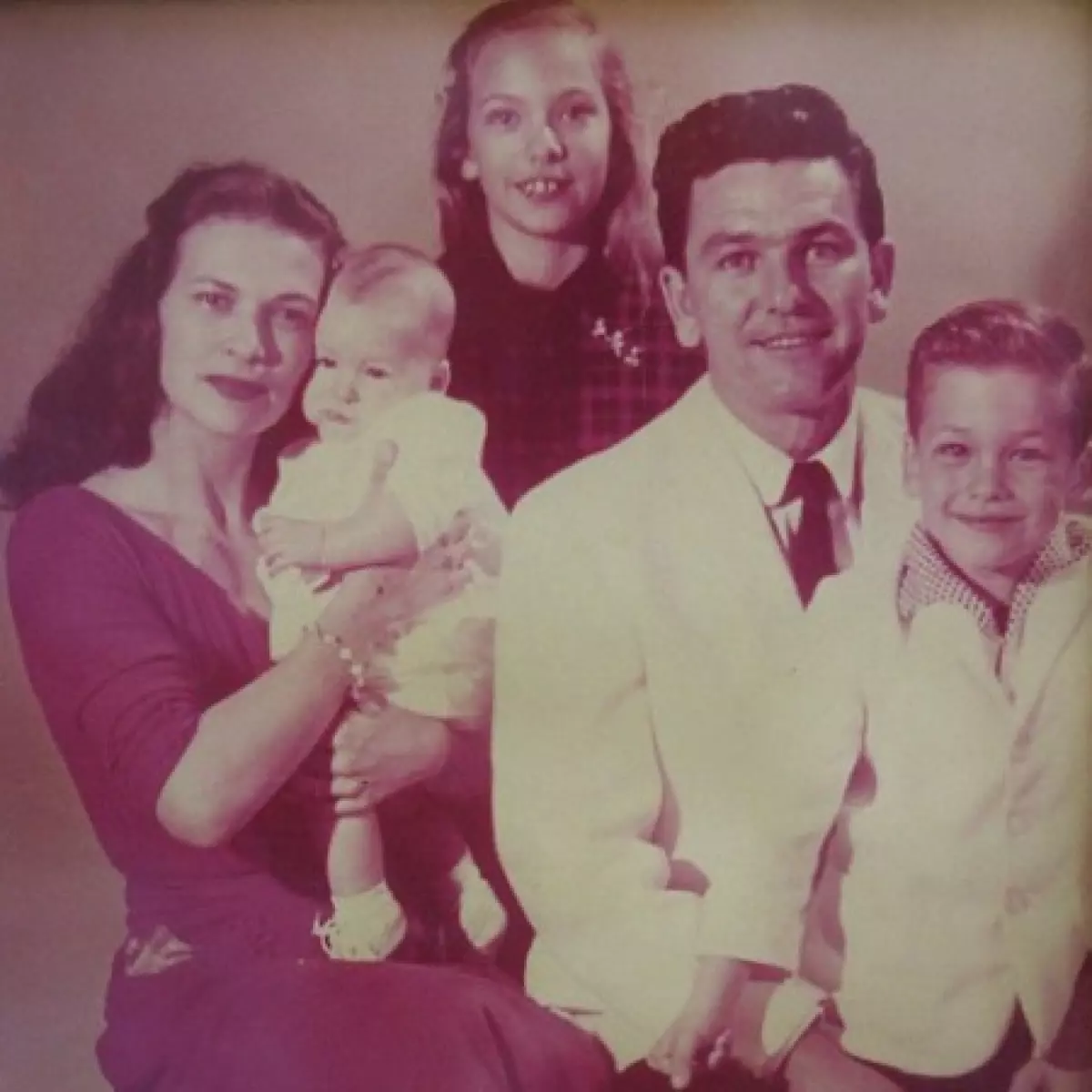 Vickie Lynn Swayze with her parents and siblings, at the backside