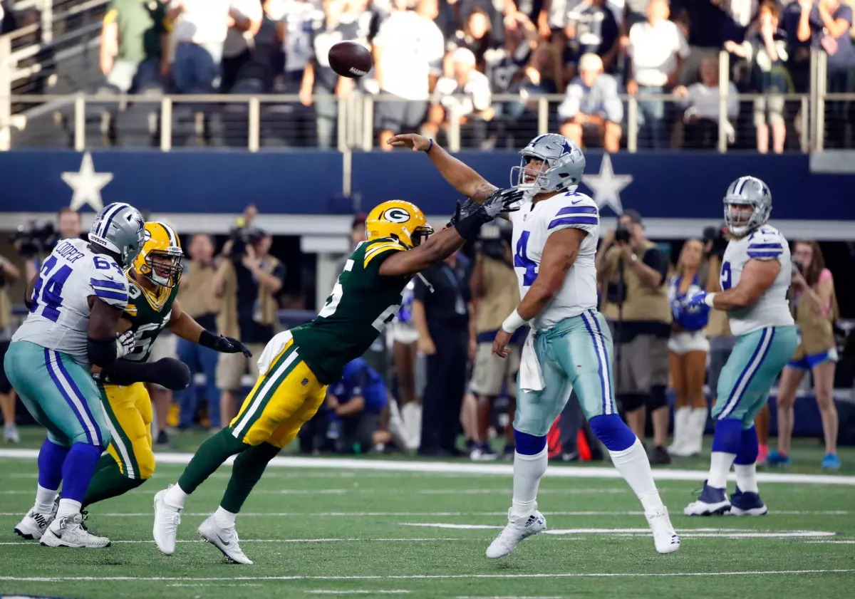 The Green Bay Packers vs. Dallas Cowboys NFL Playoffs game on Sunday can be seen on FOX.