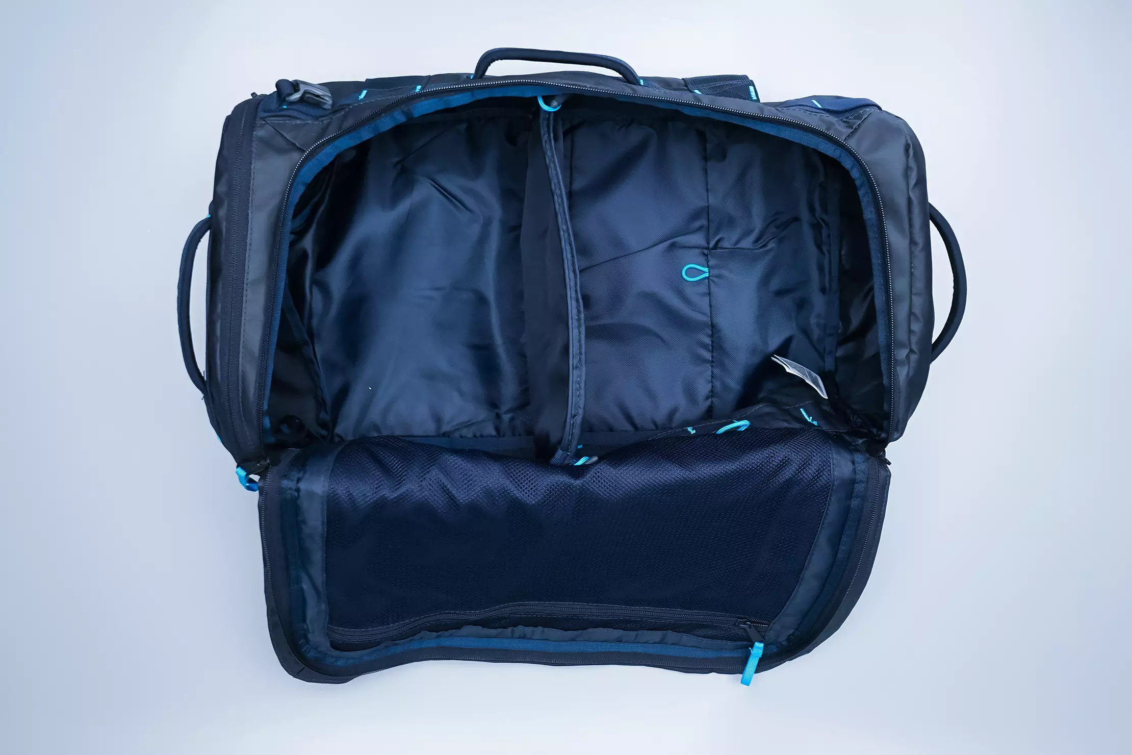 The North Face Base Camp Voyager 32L