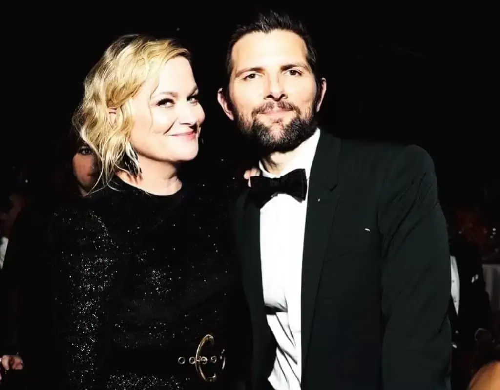 Amy Poehler with her co-actor.