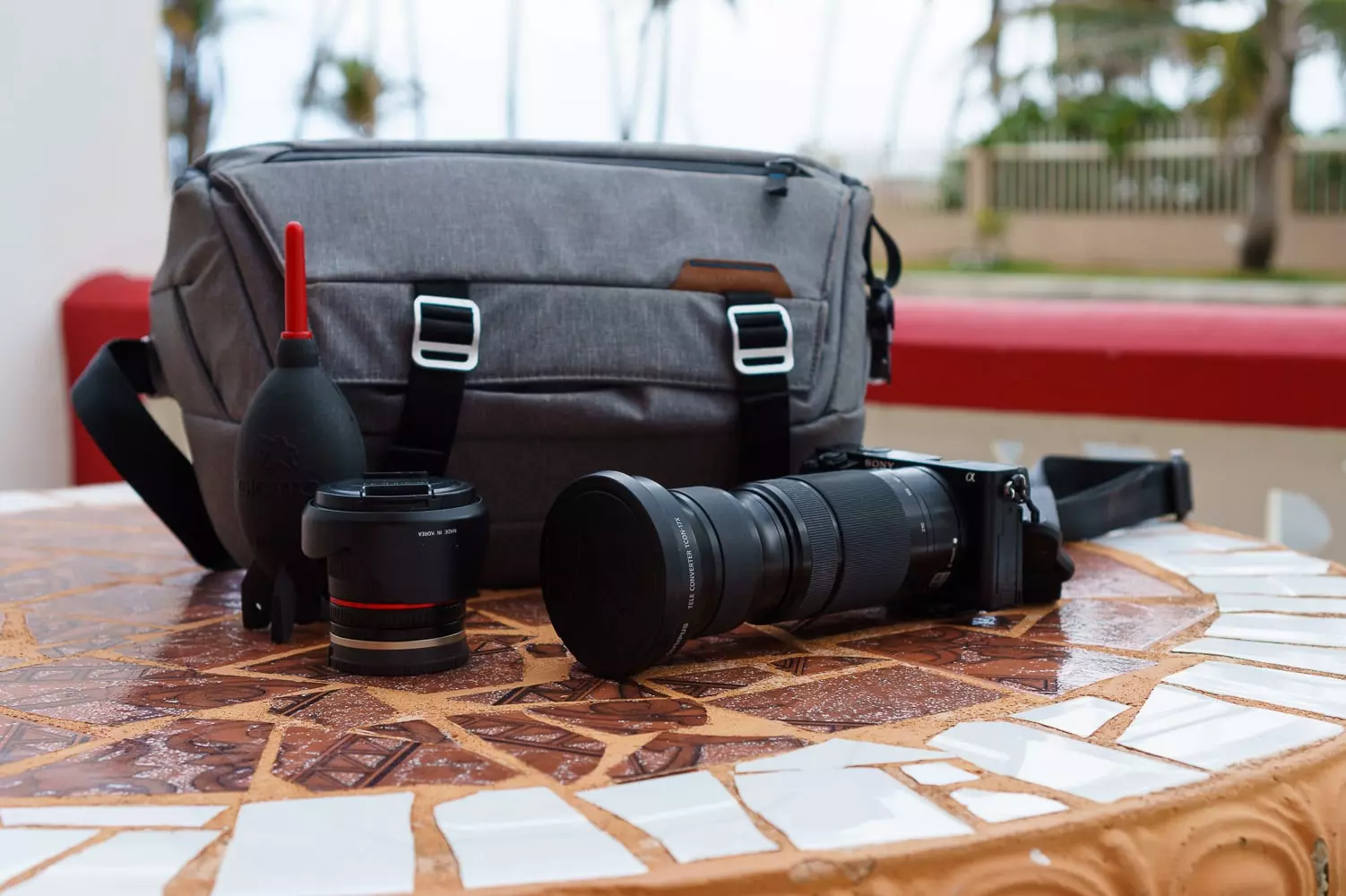 Peak Design Everyday Sling - The Best Mirrorless Camera Bag for Travel
