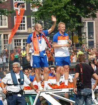 Robben with Dutch teammate Dirk Kuyt.